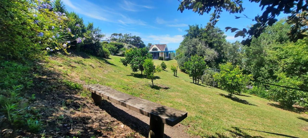 The Quarters Ocean-View Chalet Gisborne Exterior foto