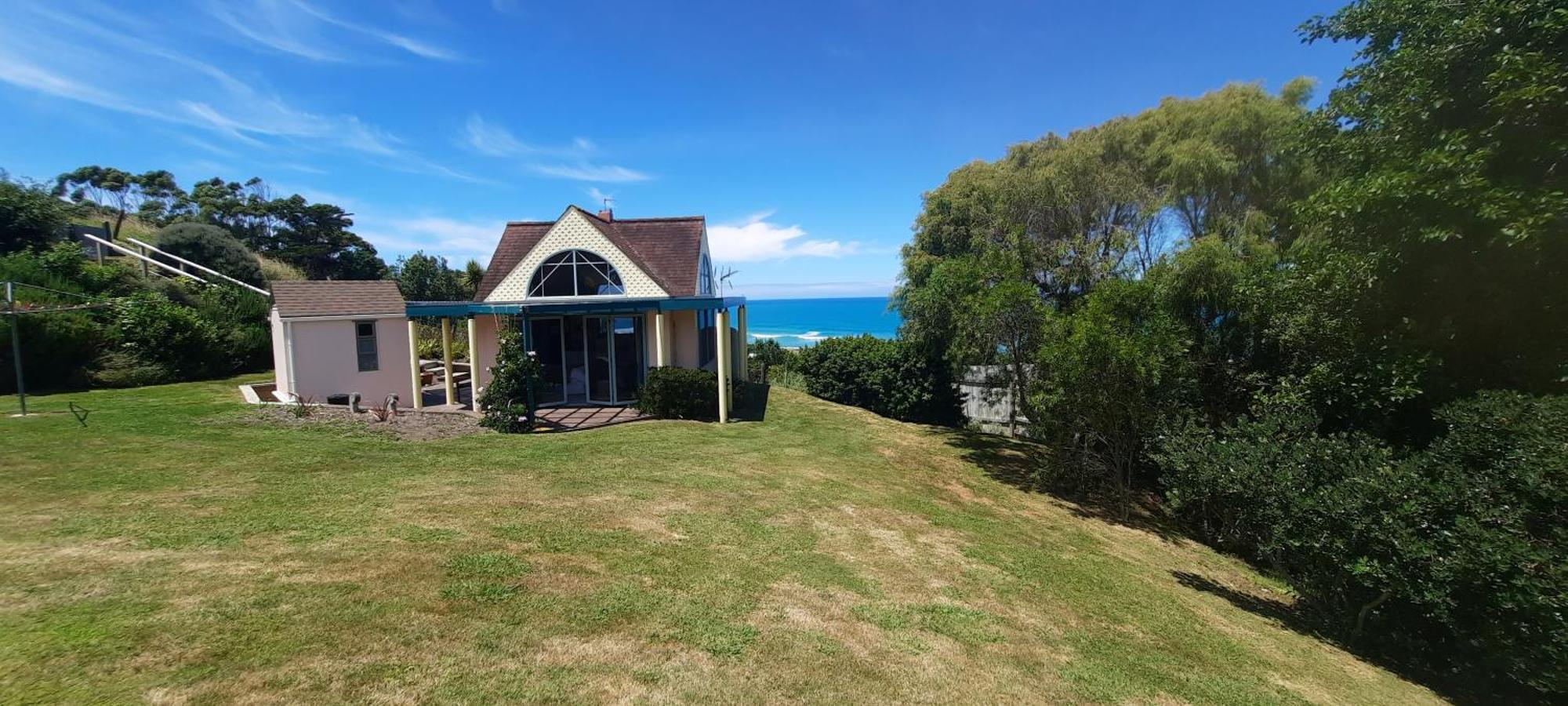 The Quarters Ocean-View Chalet Gisborne Exterior foto
